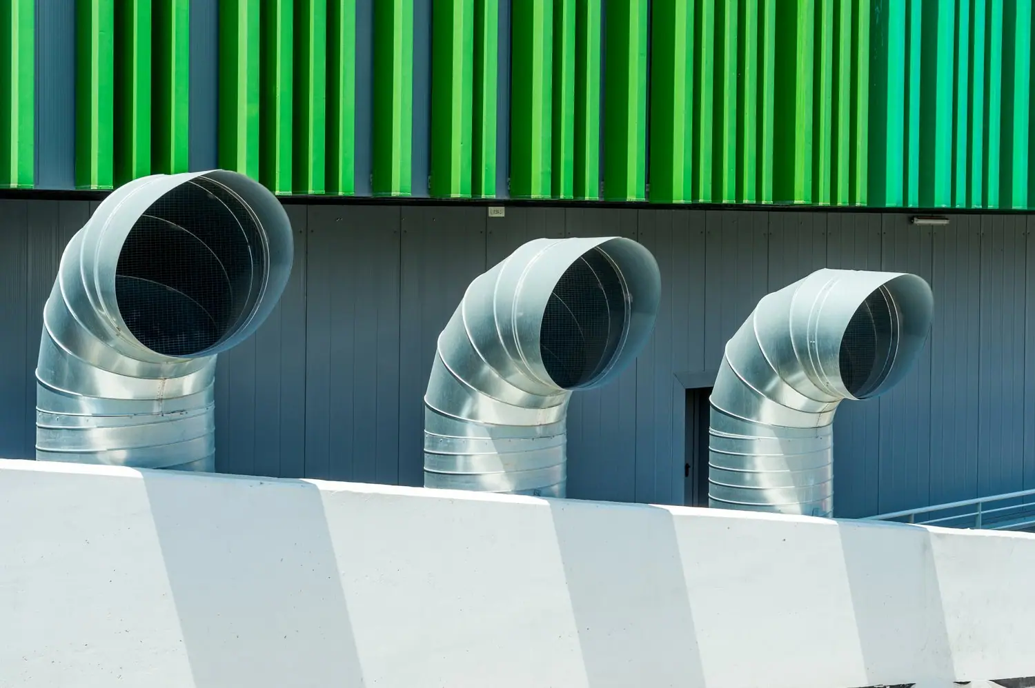 Czym różni się rekuperator od klimatyzacji w aspekcie efektywności energetycznej